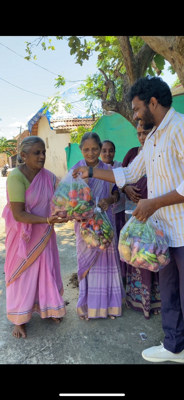 Vegetables distribution to poor